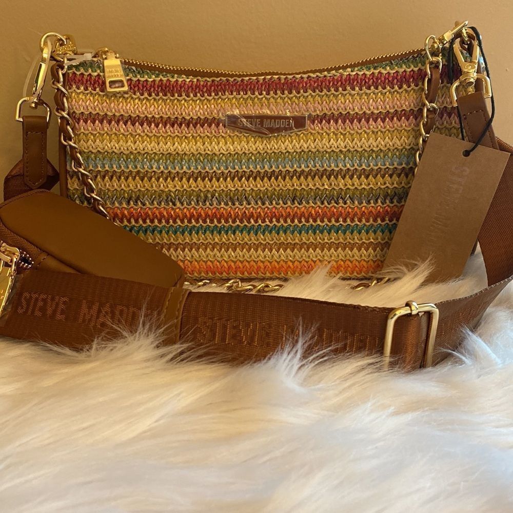 NWT Steve Madden (Bvettal) Straw Crossbody w/ AirPod Case Pouch - Picture 7 of 15